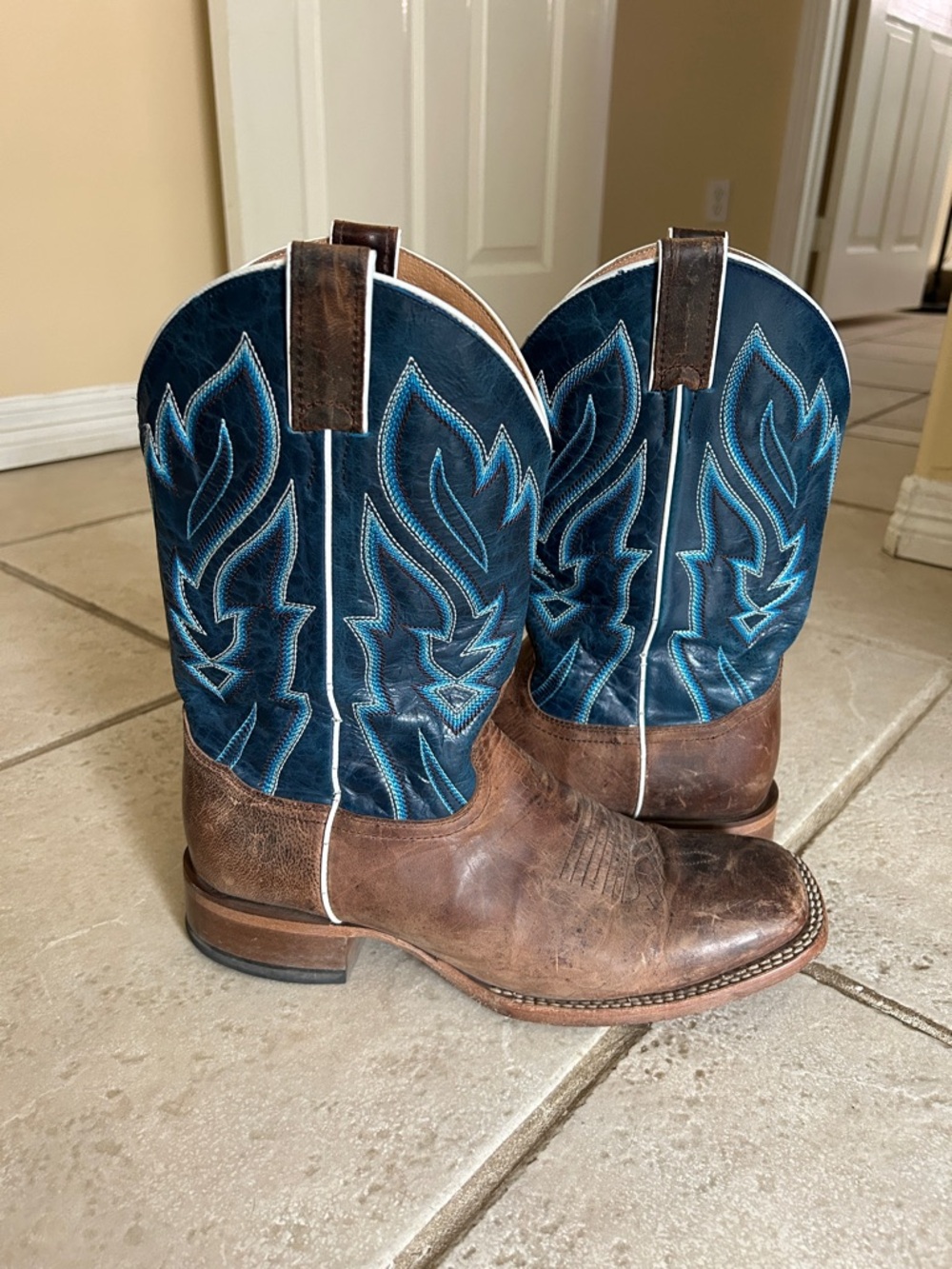 Cody James Men's Brown Leather Cowboy Boots with Blue Stitch-Pattern Shaft